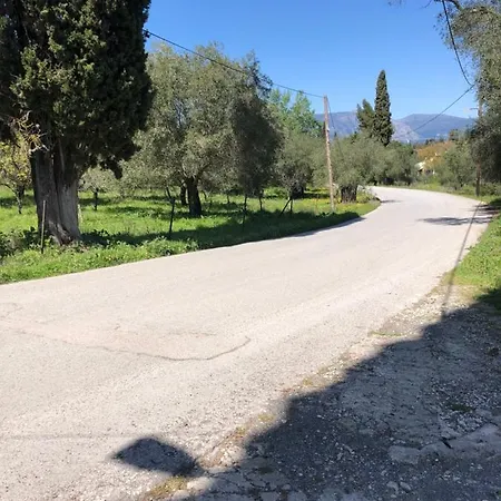 Country Flat Maria Evropouloi