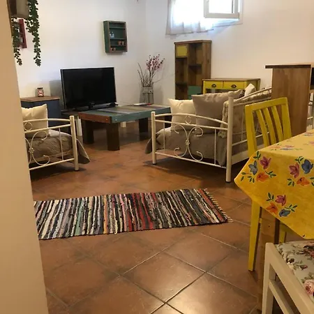 Country Flat Maria Apartment